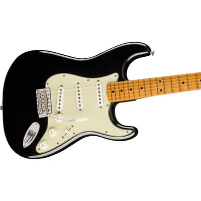 Fender Vintera II Road Worn 60s Stratocaster Guitar w/ Hardshell Case - Black image 2