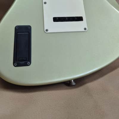 Fender Japan Jazzmaster Champ 1993-1994 - with Built In Speaker and distortion circuit image 8
