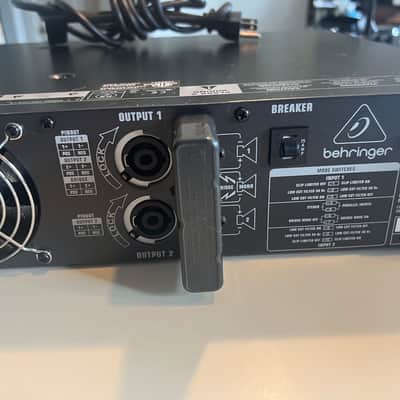 Behringer Europower EP2000 2000-Watt Stereo Power Amp with IEC power cable & rack mount bolts/washers image 7