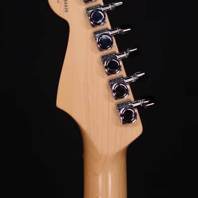 Fender American Deluxe Stratocaster, 3 Color Sunburst, 2005 - USED image 12