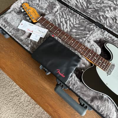 Fender American Ultra Telecaster with Rosewood Fretboard 2019 - 2025 - Texas Tea image 4