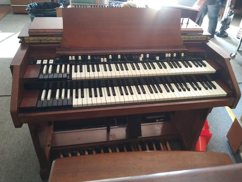 Hammond C-2 Console Organ + Hammond Speaker 1949 - Walnut