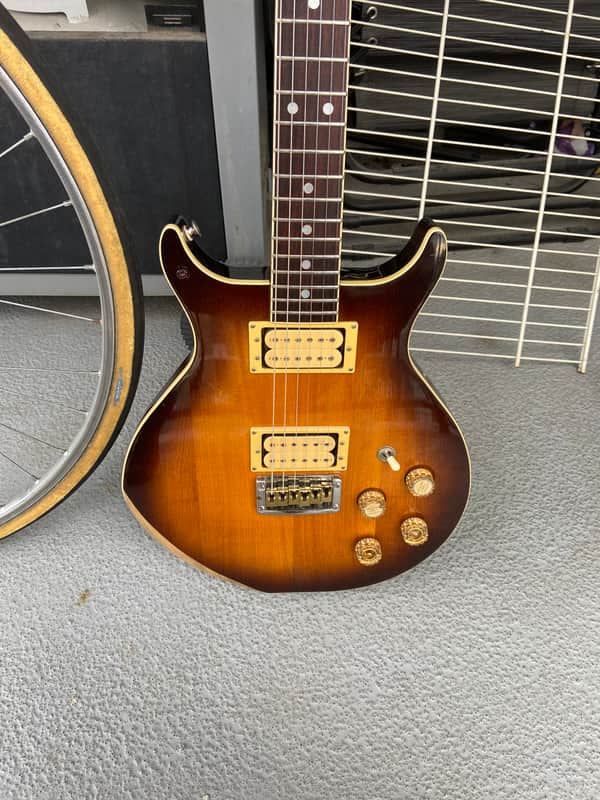 Washburn Hawk Wing Series 1982 - Sunburst japan image 1