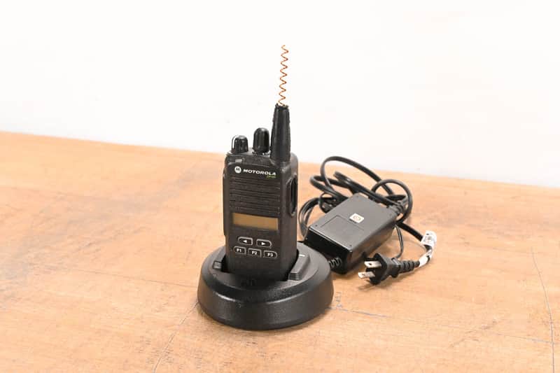 Motorola CP185 Portable Two-Way Radio with PMLN5228A Charger CG01WGC image 1