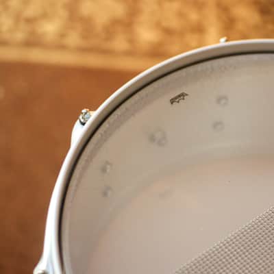 DW 5.5x13 Collector's 3mm Wrinkle Coat Aluminum Snare Drum w/ Satin Chrome Hardware image 6
