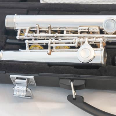Yamaha YFL-261 Silver-plated Open-Hole Standard Flute *Cleaned & Serviced image 11