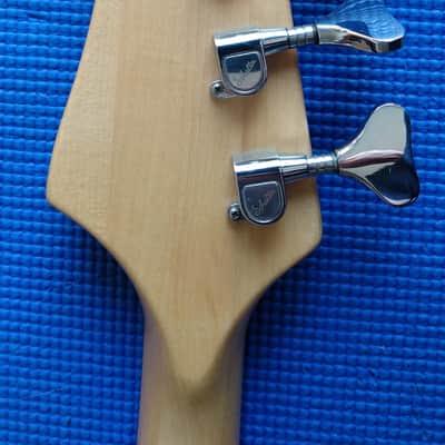 HAMER USA 1996 Cruise "J" Style Fretless Cherry/Black Burst Bass image 5