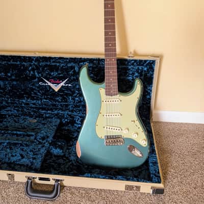 Fender Custom Shop '63 Reissue Stratocaster Relic Aged Sherwood Green Metallic image 2