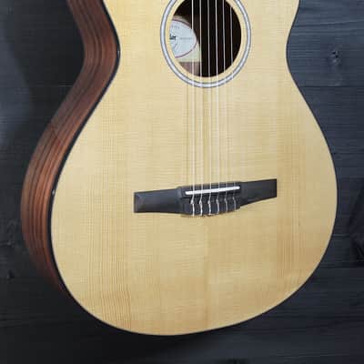 Taylor 212ce-N Plus Nylon String Rosewood / Spruce Acoustic-Electric image 16