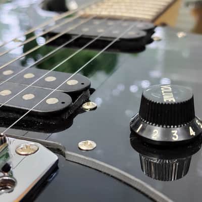 Ibanez Gio GRX20-BKN Dual Humbucker 6-String Electric Guitar - Black image 18