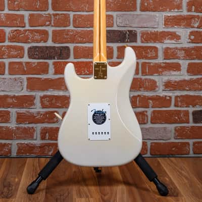Fender American Vintage Limited Edition 1957 Commemorative Stratocaster White Blonde 2007 w/OHSC image 7