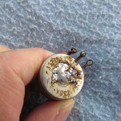 1976 CTS 250K Potentiometer Vintage Solid Plastic Shaft Potentiometer Genuine Vintage 1976 Potentiometer image 4