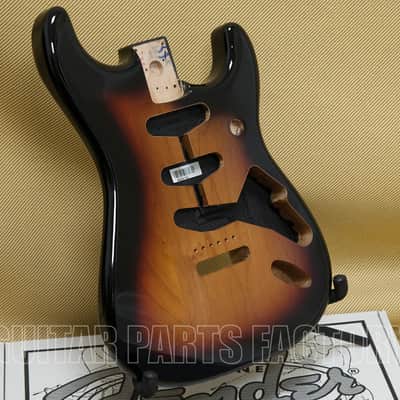 099-8003-700 Genuine Fender Alder Sunburst Stratocaster Body w/ Vintage Bridge image 2
