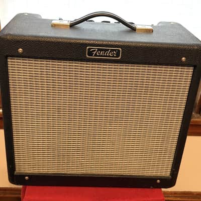 Fender Blues Junior 15-Watt 1x12" Guitar Combo - Black image 8