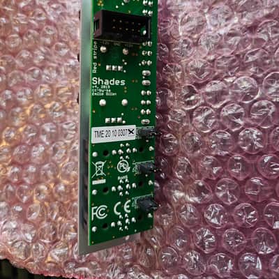 Mutable Instruments Shades V2 Mixer / Attenuverter Module image 3
