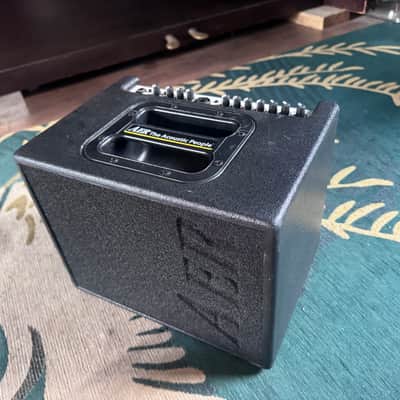 AER Compact 60/4 60-Watt 1x8" Acoustic Guitar Combo 2020s - Black image 3