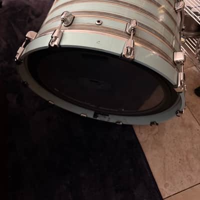 Tama Starclassic walnut/birch 22x14 kick drum image 6