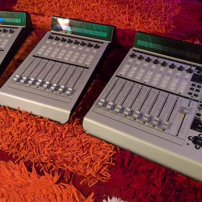 Mackie MCU Pro Universal DAW Control Surface with extenders (24 Ch.) image 4