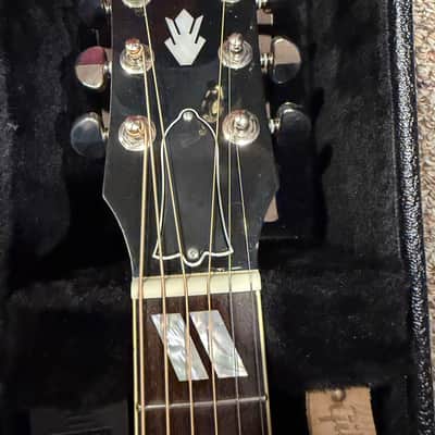 2017 Gibson Hummingbird - Case Queen - Pretty flawless.  Open to shipping image 9