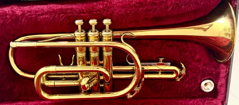 King Tempo II 603 Student/Intermediate Bb Cornet w/original case. - Lacquered Brass image 1