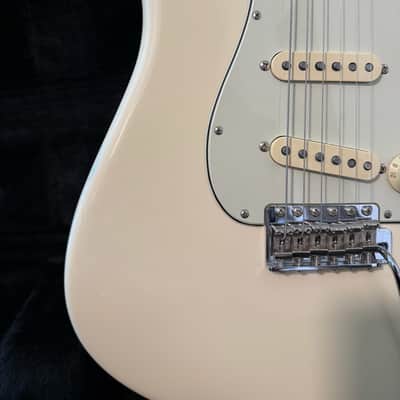 Fender American Vintage II '61 Stratocaster Olympic White + professional setup and re-fret ($500+ worth) image 4