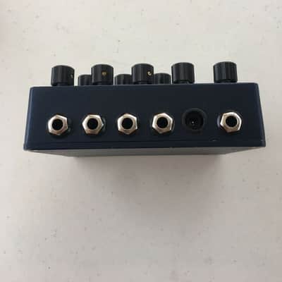 Walrus Audio Descent Digital Reverb Octave Machine Octaver Guitar Effect Pedal image 4