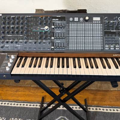 Arturia MatrixBrute 49-Key Synthesizer 2017 - Present - Black image 2