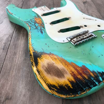 FRANCHIN Mercury guitar body Heavy Relic Aged Sea Foam Green over 3-Color Sunburst 100% Nitro Lacquer SSS Light-weight Poplar Stratocaster-Strat-S-Style Made in Italy - Stock piece #23420826 image 5
