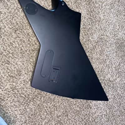 Solar E2.6C 2024 - Carbon Matte Black with SD Active Blackouts and Gotoh Locking Tuners + Bridge/Tailpiece image 8
