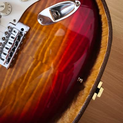 Fender Stratocaster 1994 - Foto Flame image 5