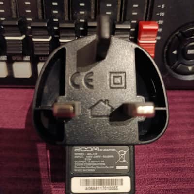 Zoom R8 Recorder: Interface: Controller: Sampler 2010s image 2