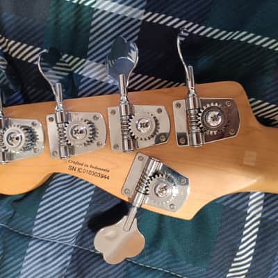 Squier Standard Precision Bass Special V 2001 - Sherwood Green image 4