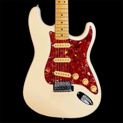 Fender Mexican Standard Stratocaster in Olympic White 1995/96 image 1