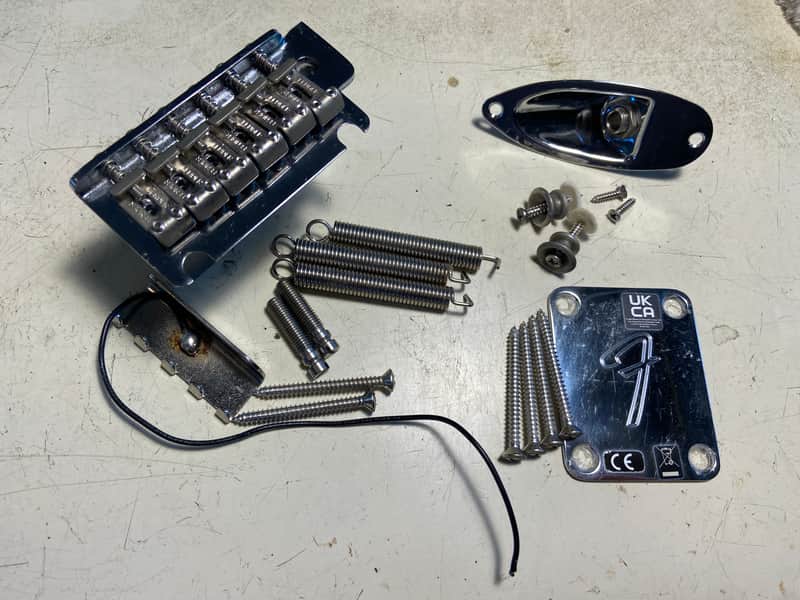 Genuine Fender Strat Lefty Left Hand Stratocaster Player 2 Point Bridge Trem Vibrato image 1