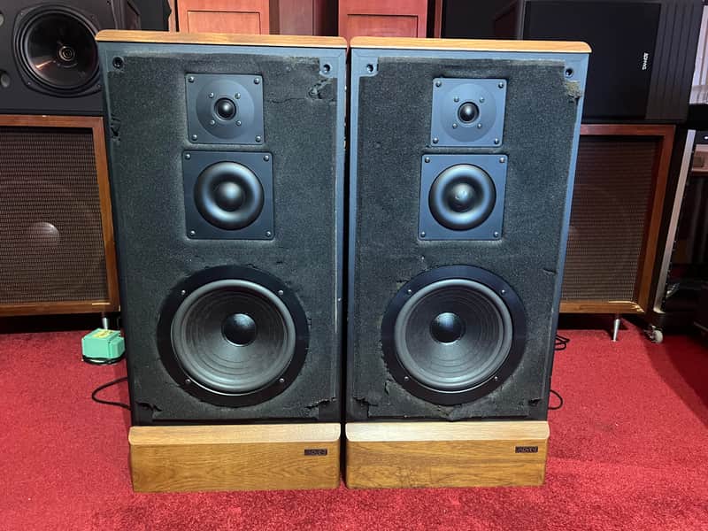 Advent Maestro, Loudspeaker One Pair Is An Excellent Working Condition image 1