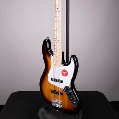 Squier Affinity Series Jazz Bass – 3-Color Sunburst with Maple Fingerboard image 5
