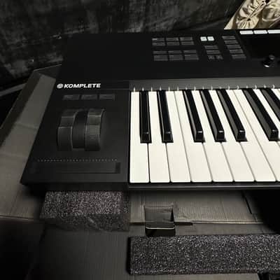 Native Instruments Komplete Kontrol S49 Mk2 image 2