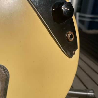 Fender Musicmaster Bass 1972 - 1979 - Olympic White image 9