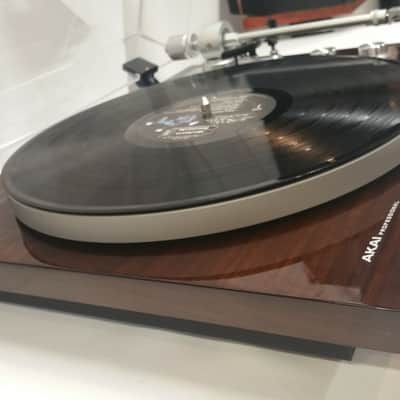 Akai BT500 Belt-Drive Bluetooth Turntable image 7