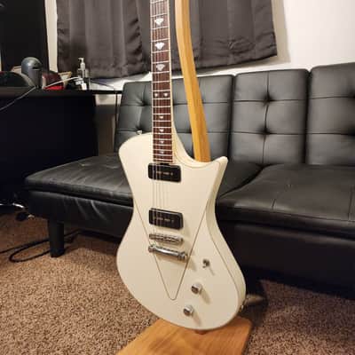 Ernie Ball Music Man Armada | 2014 | White image 4