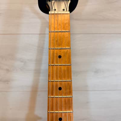 Silvertone S-Style Electric Guitar Black Maple Fingerboard image 4