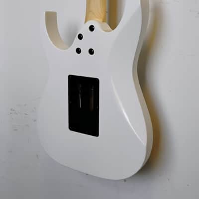 Ibanez RG450DXB-WH Standard - Jatoba Fretboard - 2018 - Present - White image 23