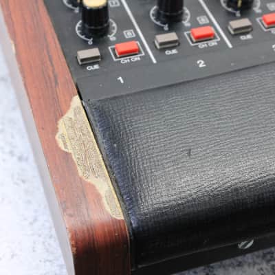 Yamaha 2408M 24 channel monitor mixing console image 13