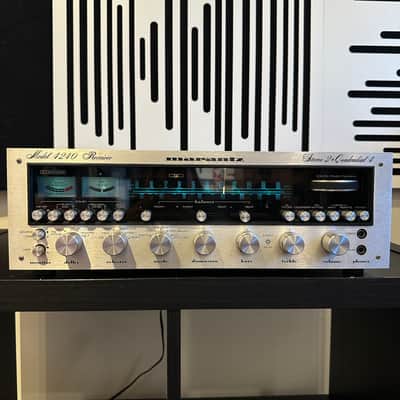 Marantz Model 4240 17-Watt Quadraphonic Solid-State Receiver 1974 - 1978 image 2