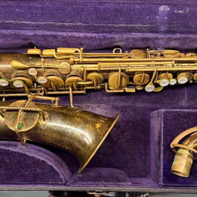 Vintage Buescher True Tone Low Pitch Saxophone (c.1925) – Serial #194484 – Original Case – No Mouthpiece image 1