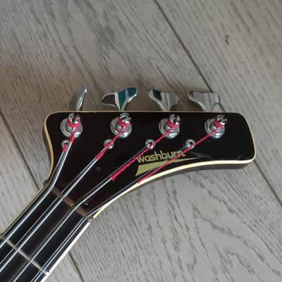 Washburn B20 8 string 1978 sunburst image 4