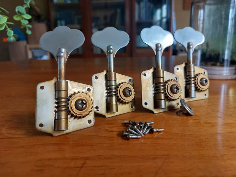Fender Pre-CBS reverse bass tuners 60s (gold plated) complete w/ bushings and screws image 1