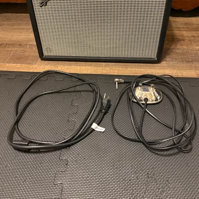 Fender '65 Princeton Reverb Reissue 12-Watt 1x10" Guitar Combo 2008 - Present - Black image 7