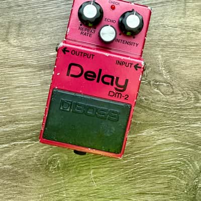 Boss DM-2 Delay Pedal | Reverb