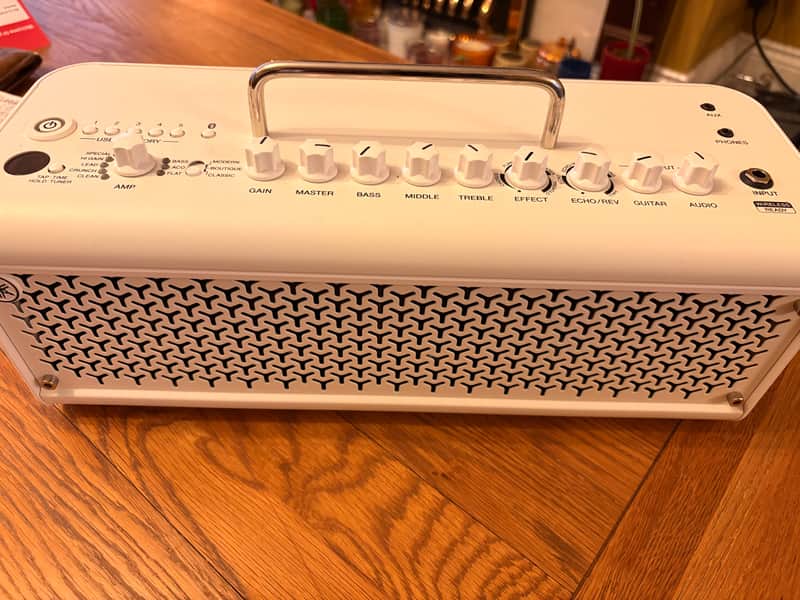 Yamaha THR30II-WL 30-Watt 2x3.5" Wireless Stereo Digital Modeling Guitar Combo 2022 - Present - White image 1